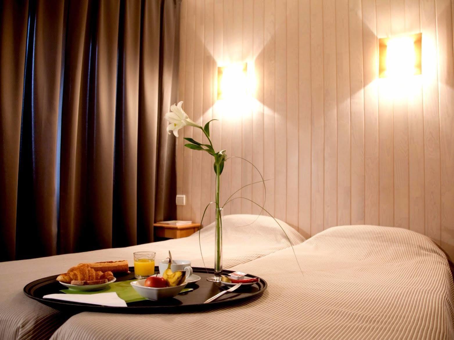 ביסקארוס Logis Hotel Le Relais מראה חיצוני תמונה