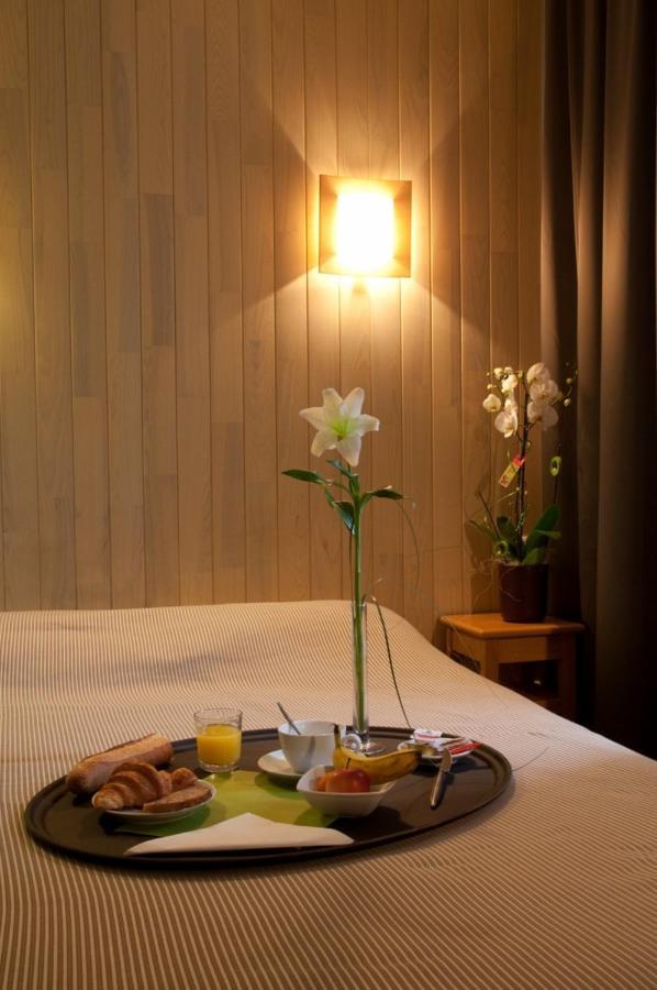 ביסקארוס Logis Hotel Le Relais מראה חיצוני תמונה